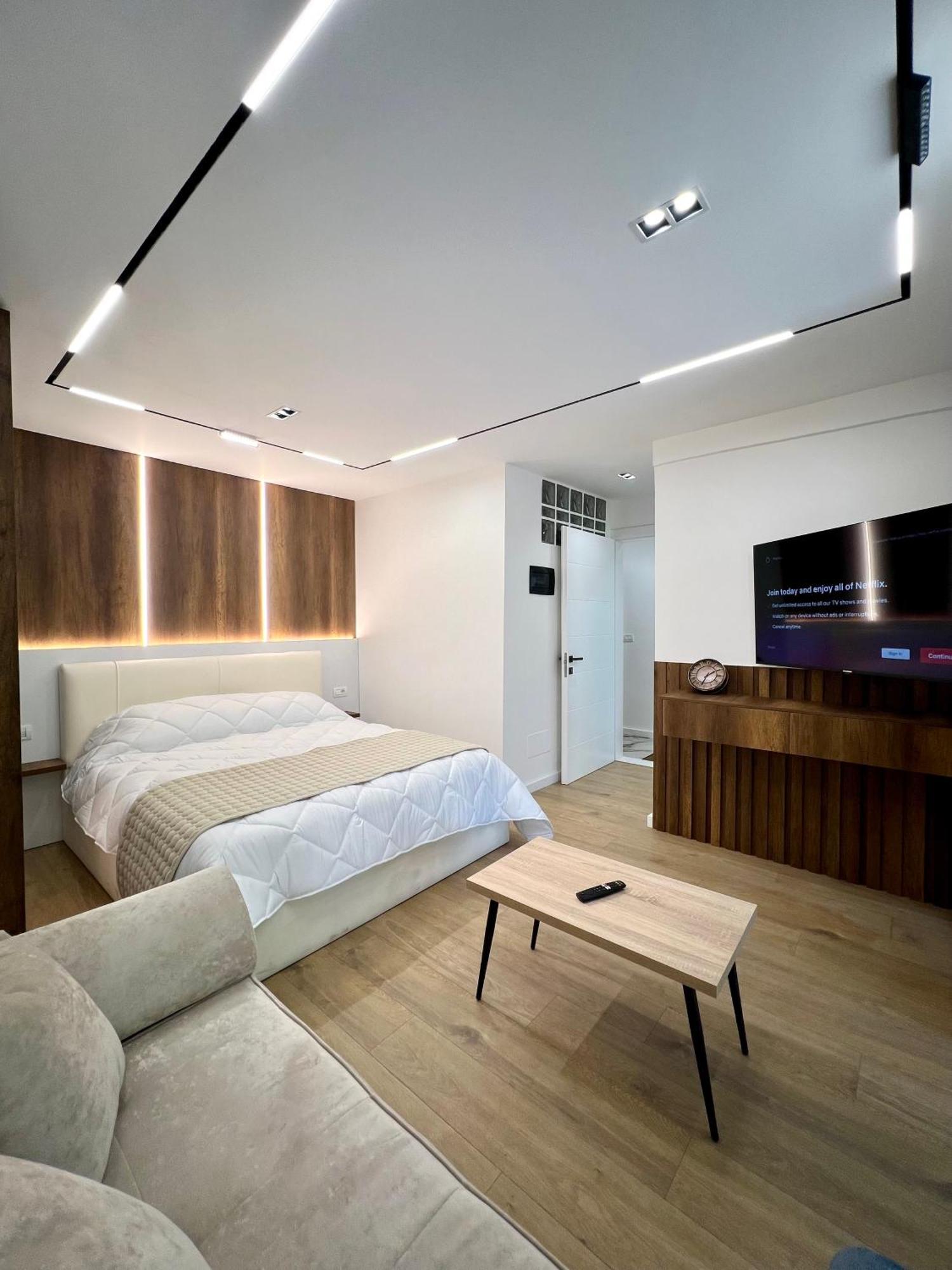 Aria's Apartment *